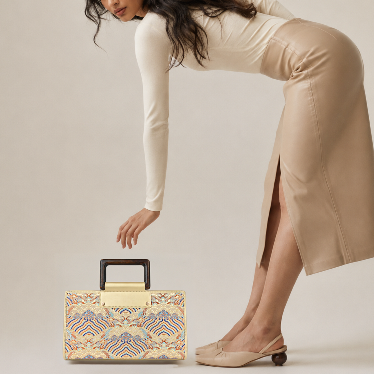 Classic Leather & Hangzhou silk Tote bag with Wooden Handle
