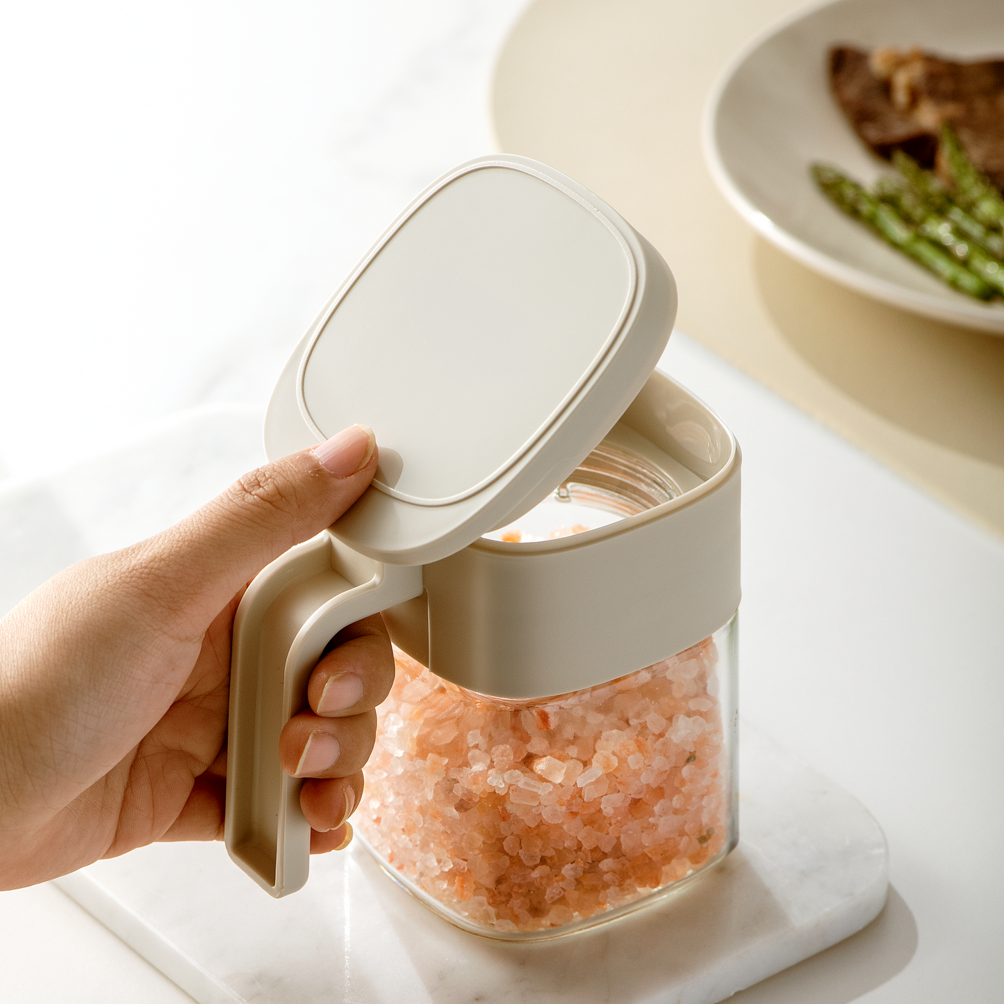 Spice Jar with Integrated Lid & Measuring Spoon.