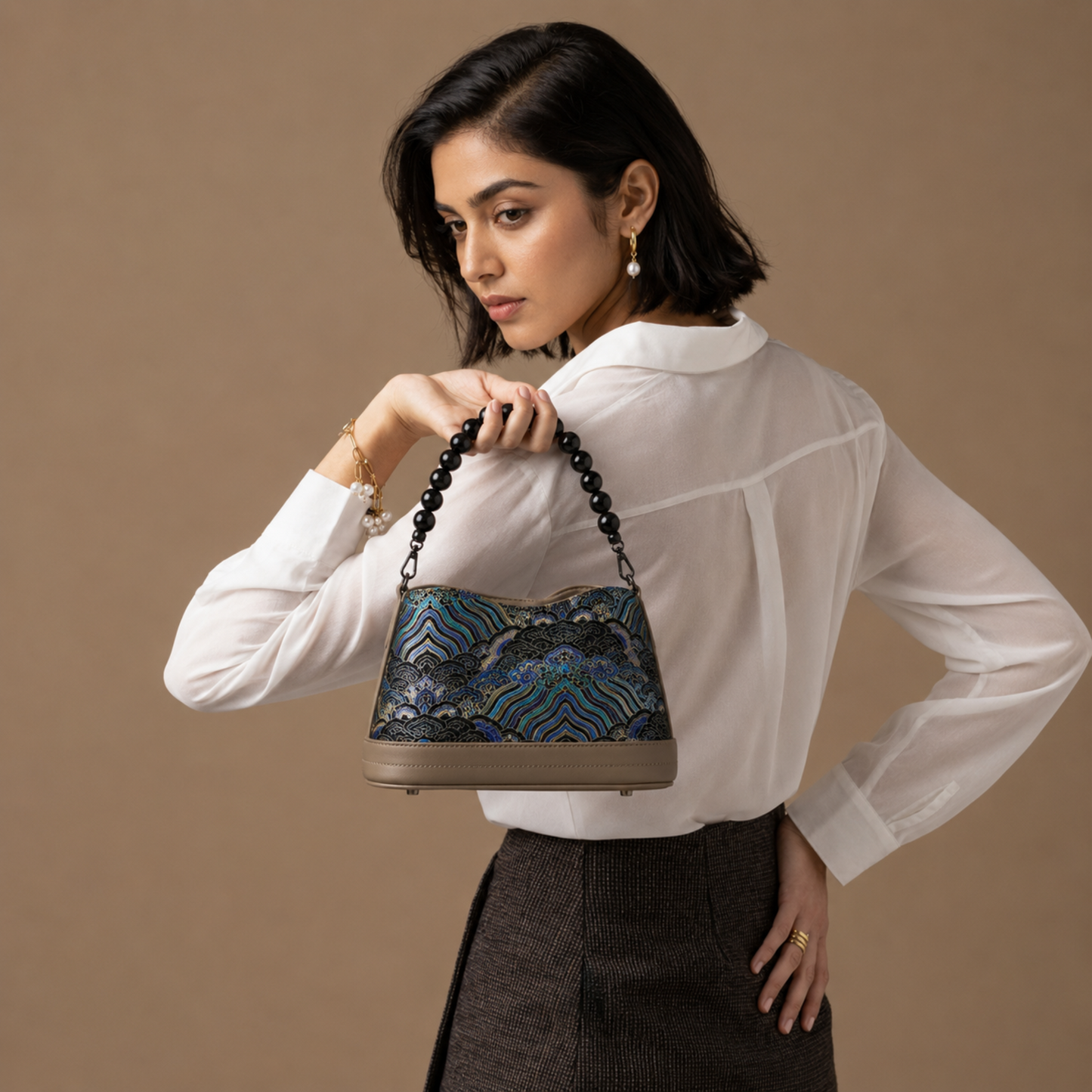 Cheongsam-Inspired Hangzhou Silk & Leather Handbag with Pearl Handle