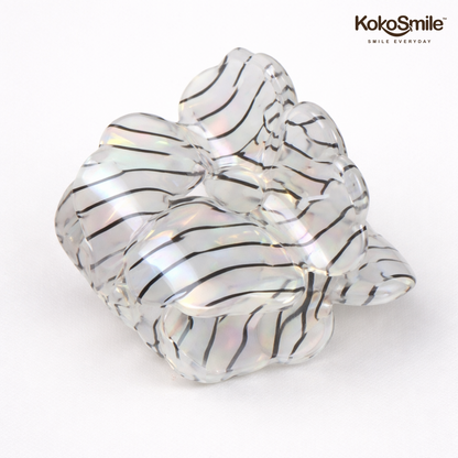 Floral Acrylic Hair Claw Clip – Elegant Flower Shape Hair Accessory for Women