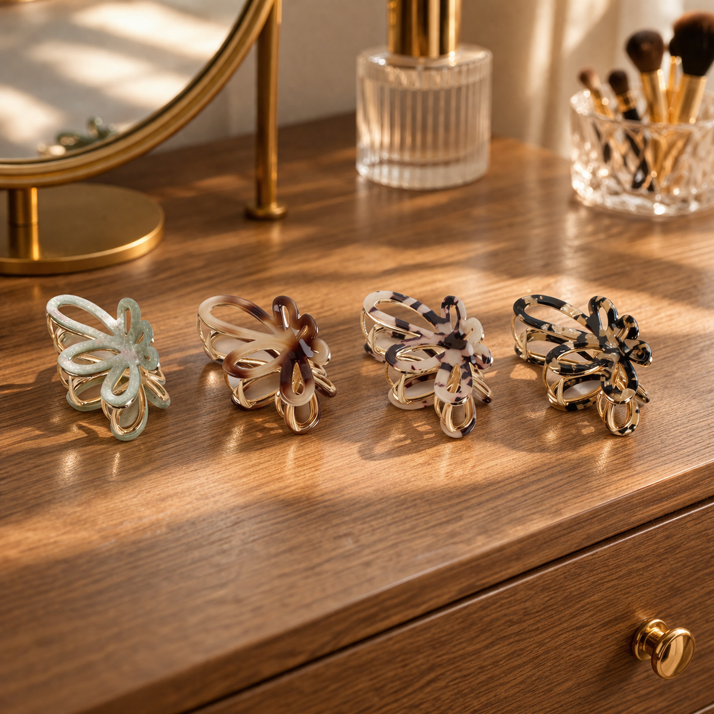 Luxury Strong Hold Hair Clip – Anti-Slip Brass & ABS Claw Clip