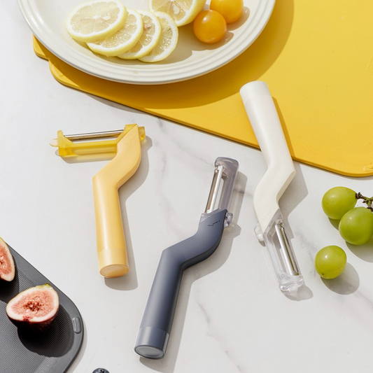 Precision Swivel Peeler with 360-degree Rotating Blade