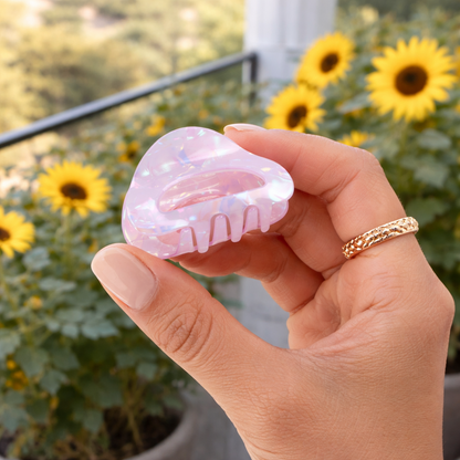 Opalescent Cloud Hair Claw Clip – Pearlescent ABS Hair Accessory for Women