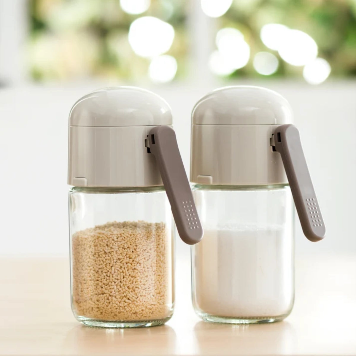 Moisture-proof Glass Salt Dispenser/Seasoning Shaker - 250ml