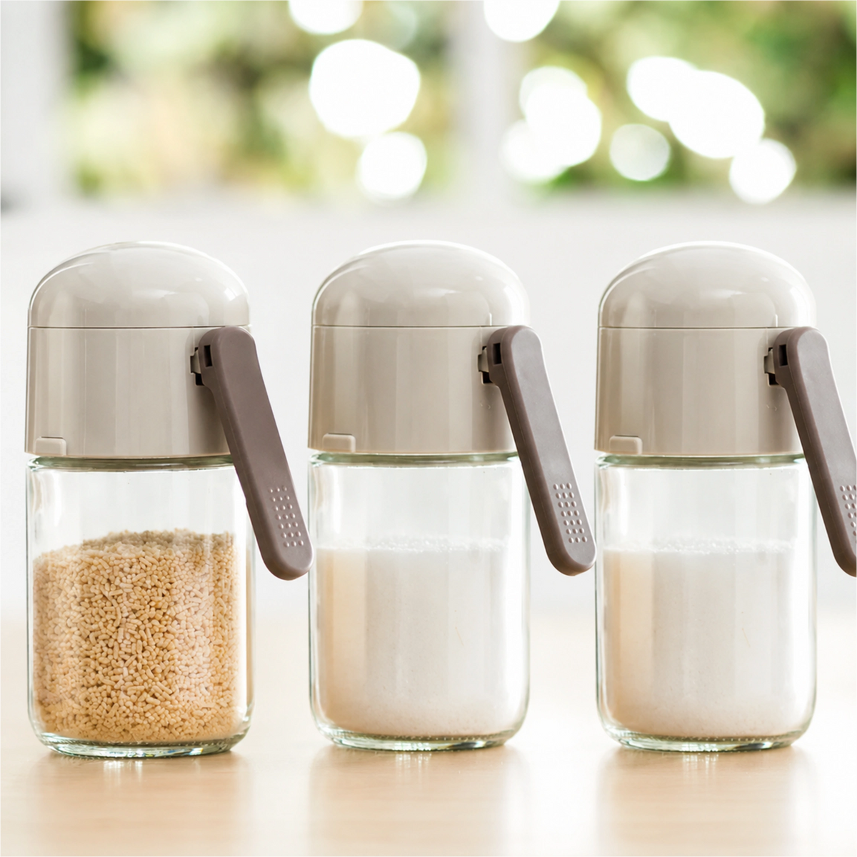 Moisture-proof Glass Salt Dispenser/Seasoning Shaker - 250ml